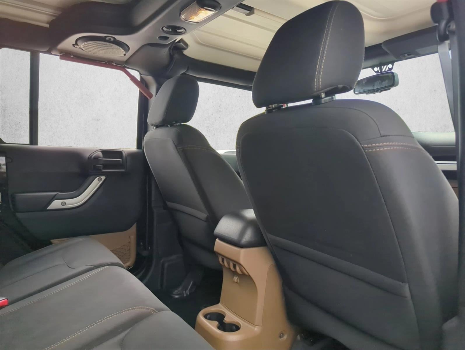 2014 Jeep Wrangler Unlimited 4WD 4dr Sahara