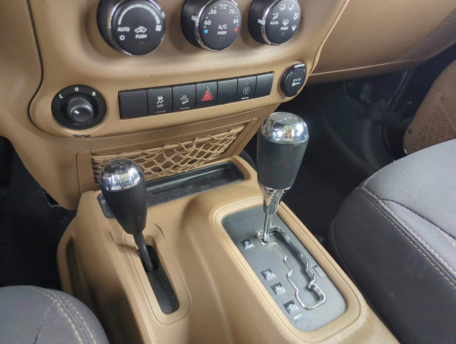 2014 Jeep Wrangler Unlimited 4WD 4dr Sahara