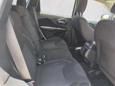 2016 Jeep Cherokee FWD 4dr Latitude