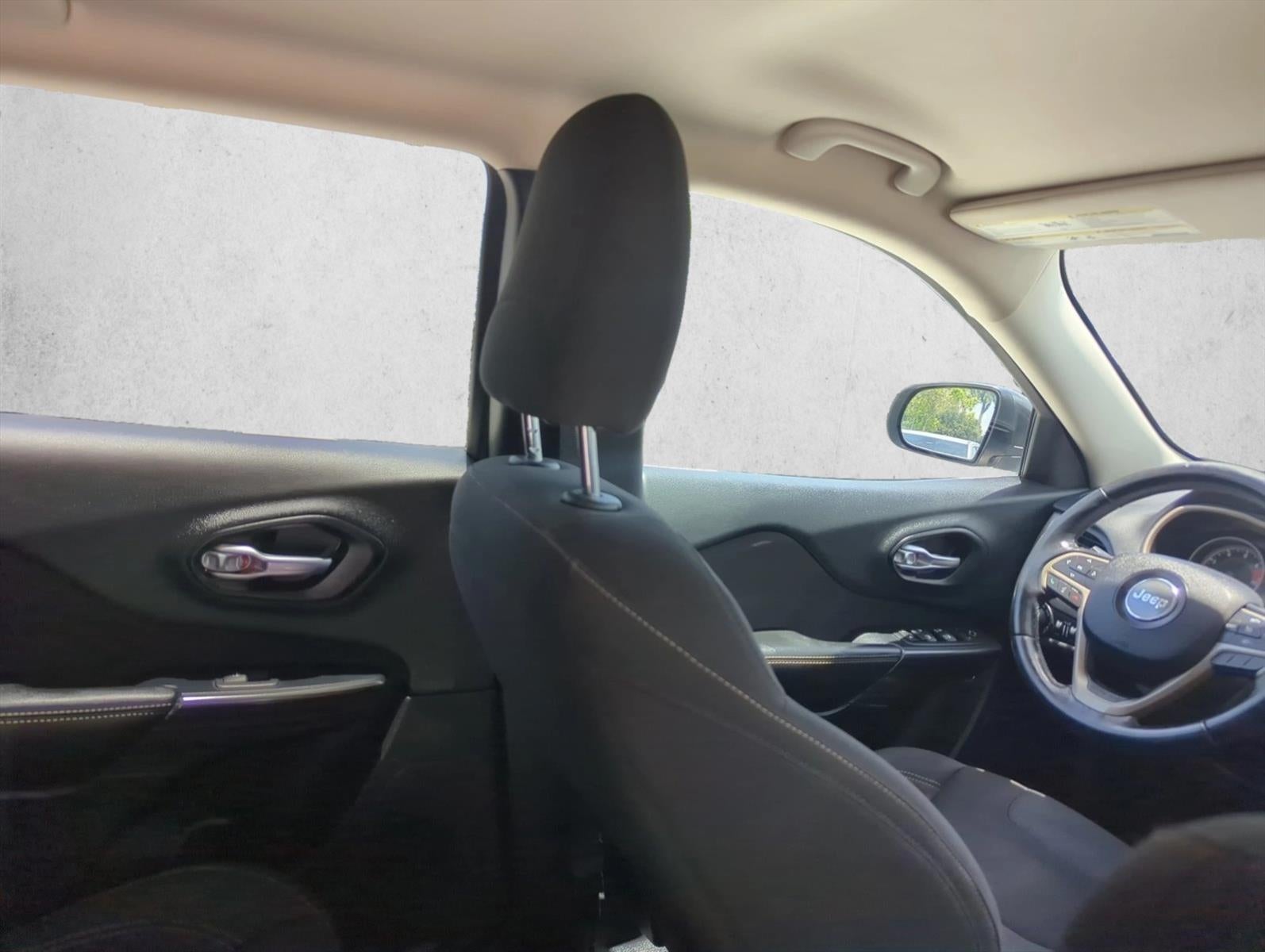 2016 Jeep Cherokee FWD 4dr Latitude