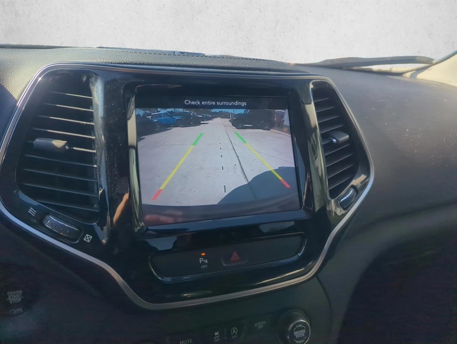 2019 Jeep Cherokee Limited FWD