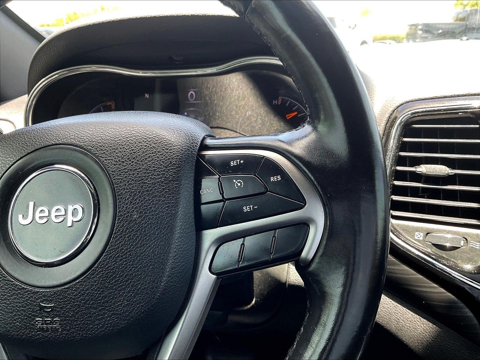 2020 Jeep Grand Cherokee Laredo E 4x2