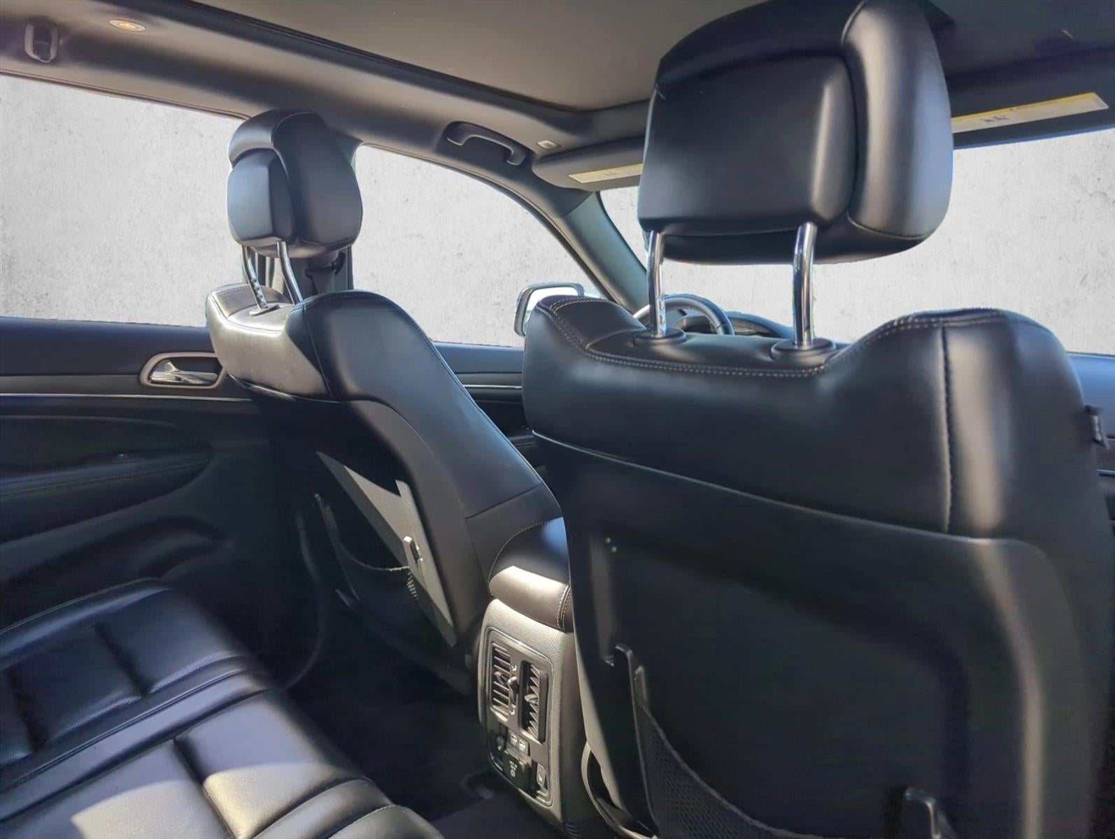 2017 Jeep Grand Cherokee Limited 4x2