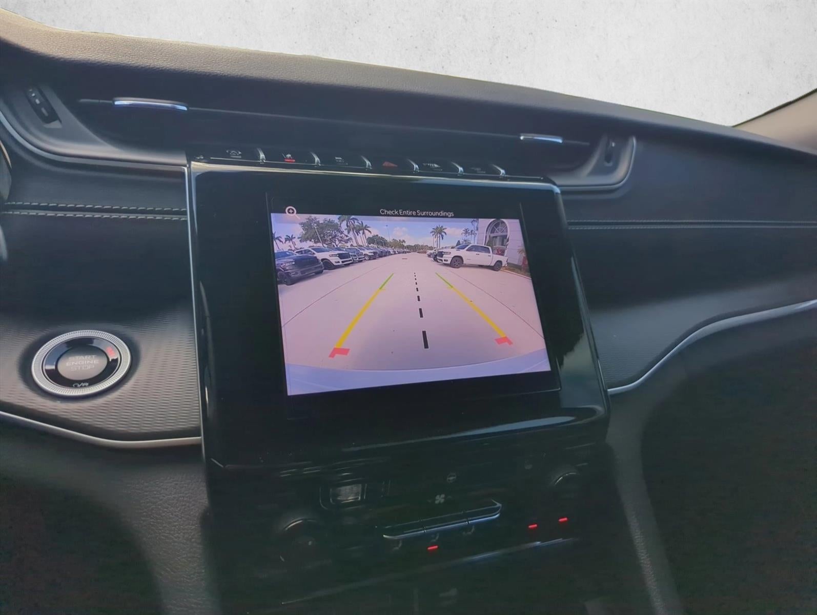 2025 Jeep Grand Cherokee Laredo 4x2