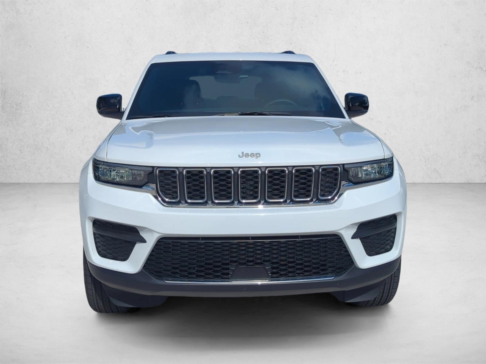 2025 Jeep Grand Cherokee Laredo 4x2