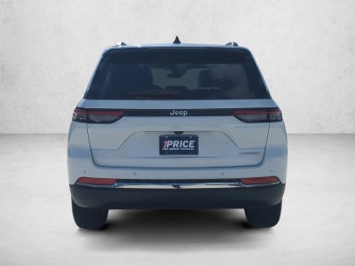 2025 Jeep Grand Cherokee Laredo 4x2