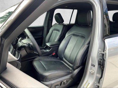2025 Jeep Grand Cherokee Laredo 4x2