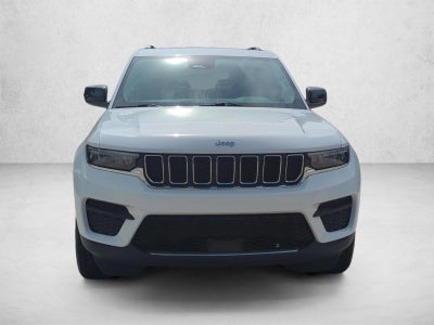 2023 Jeep Grand Cherokee Laredo 4x2