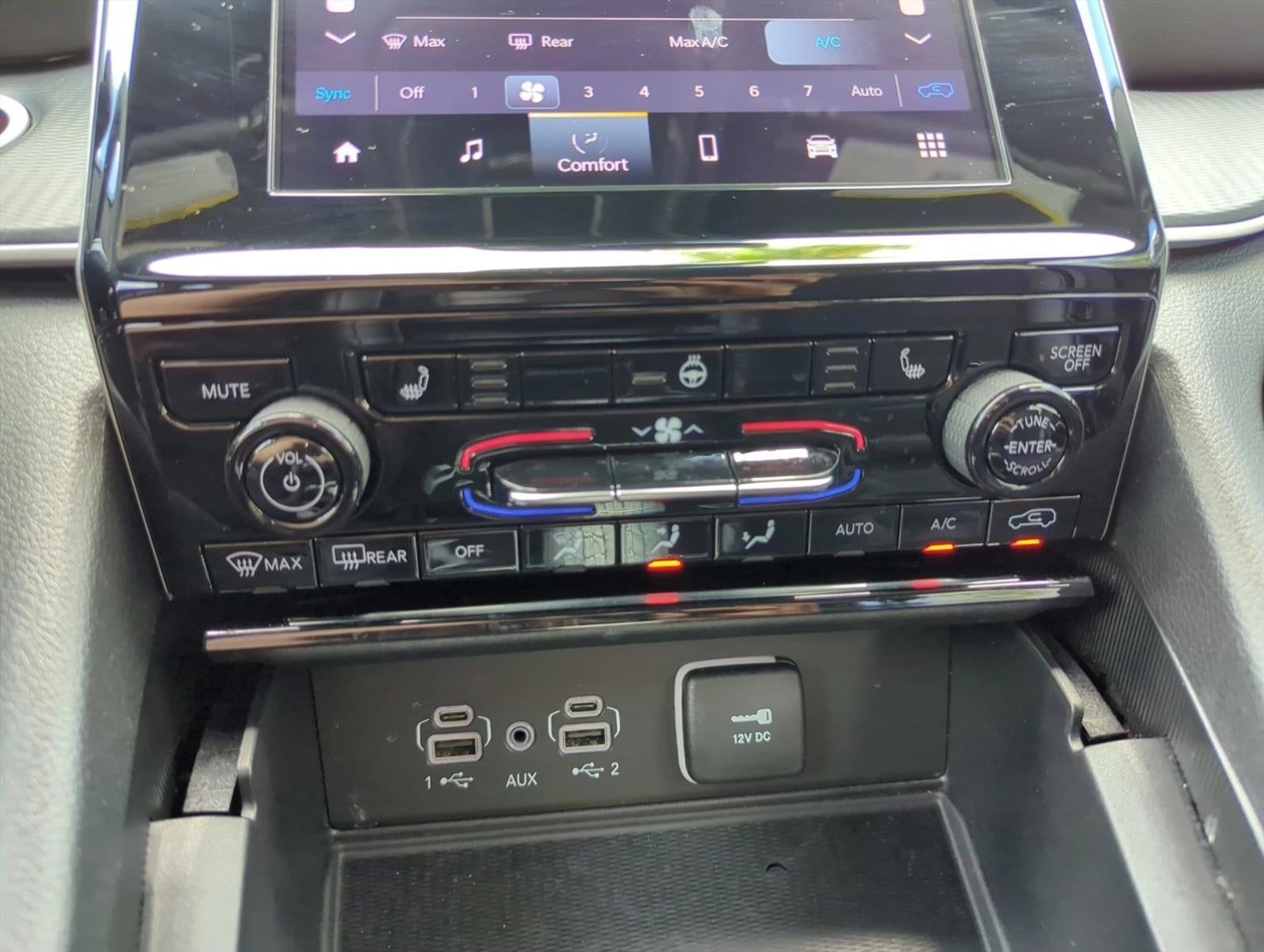 2024 Jeep Grand Cherokee Altitude 4x2