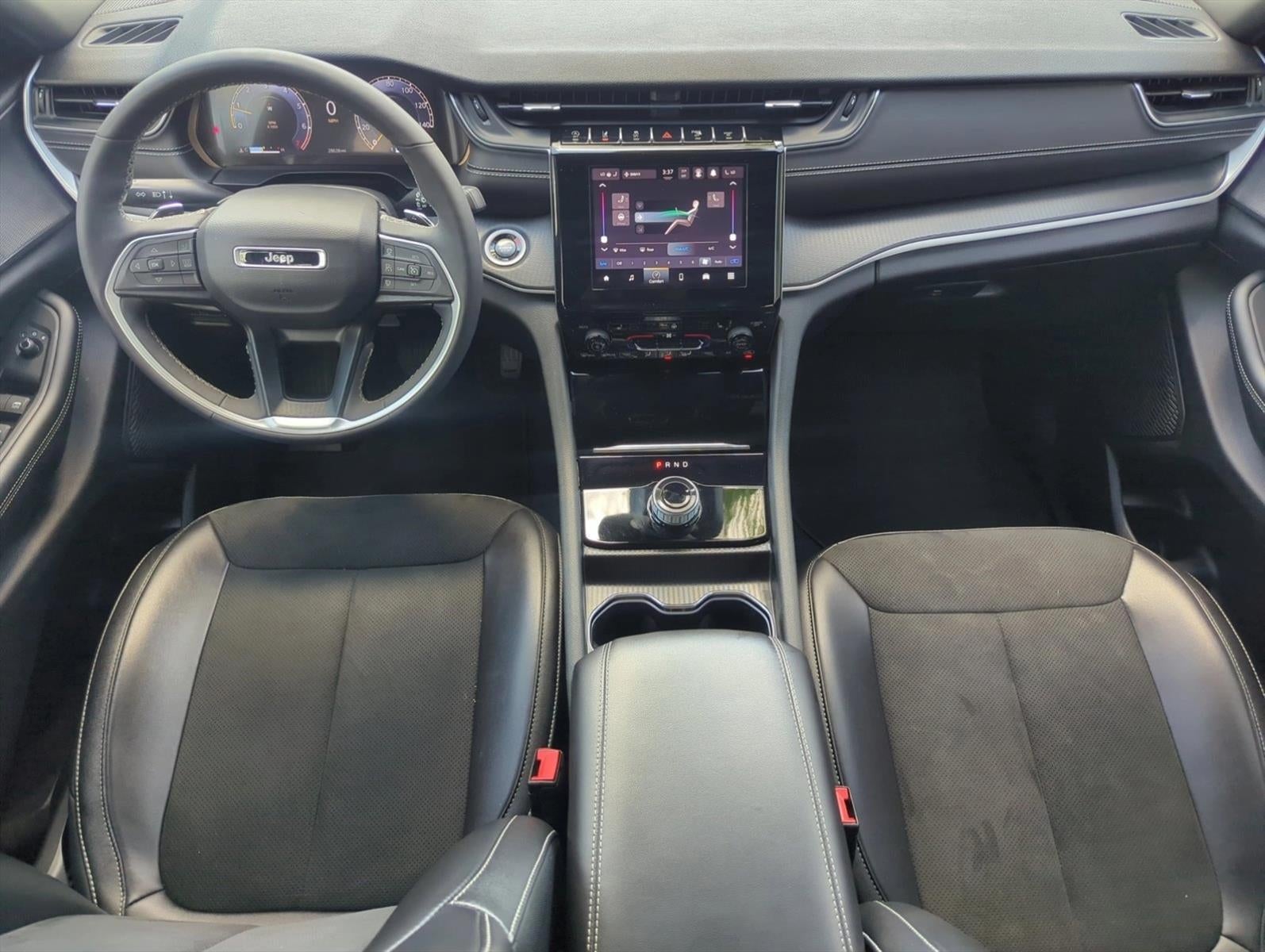 2024 Jeep Grand Cherokee Altitude 4x2