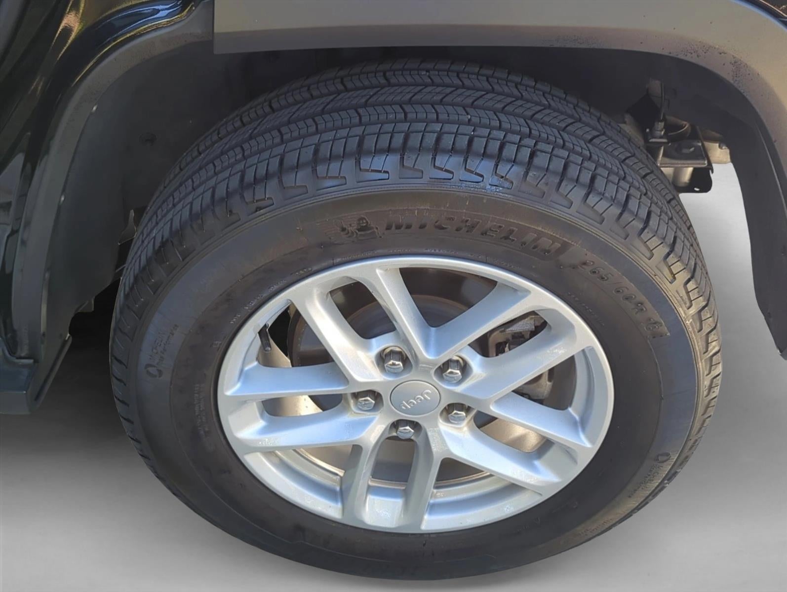 2024 Jeep Grand Cherokee Laredo X 4x2