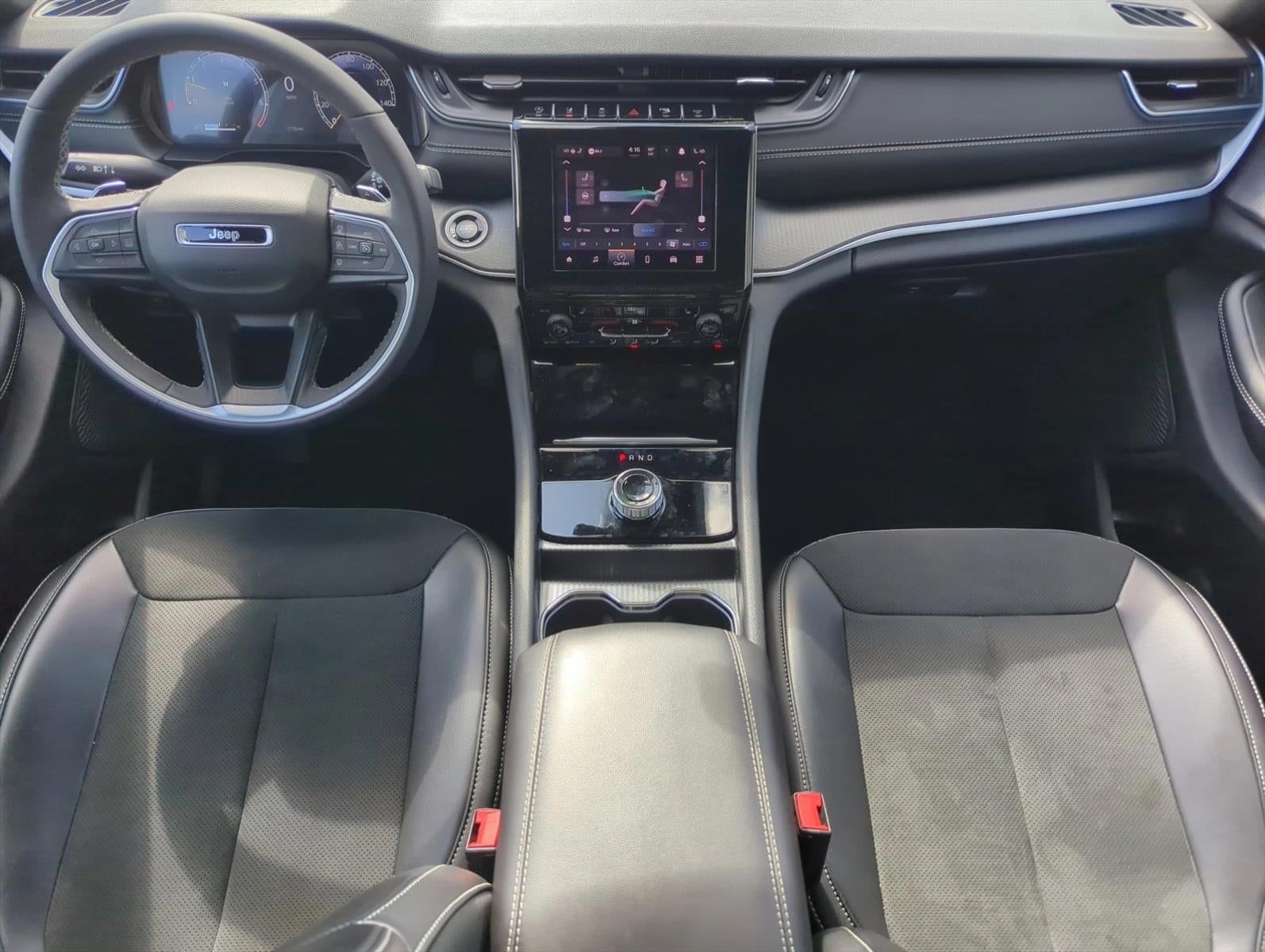 2025 Jeep Grand Cherokee Altitude X 4x2