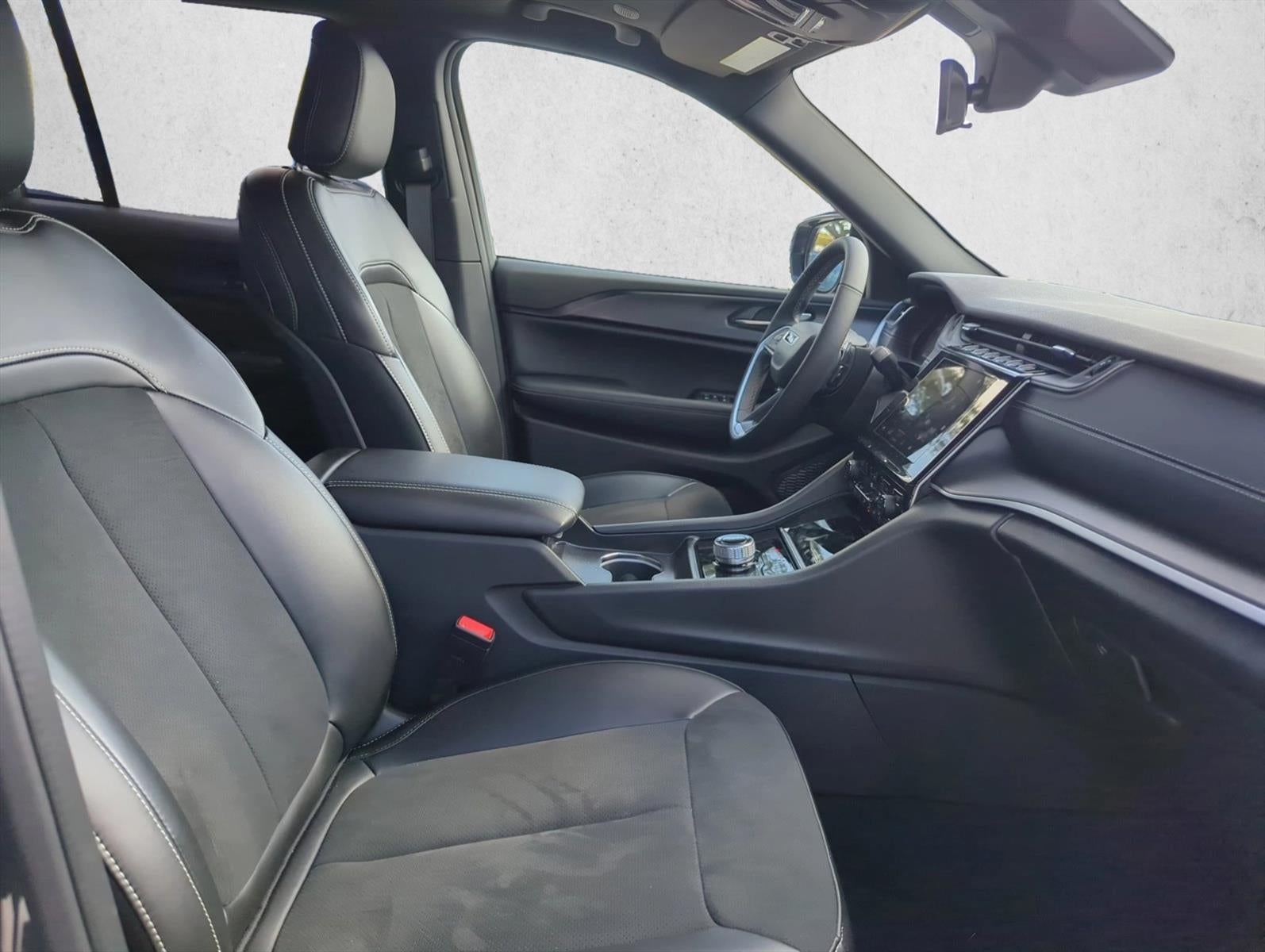 2025 Jeep Grand Cherokee Altitude X 4x2