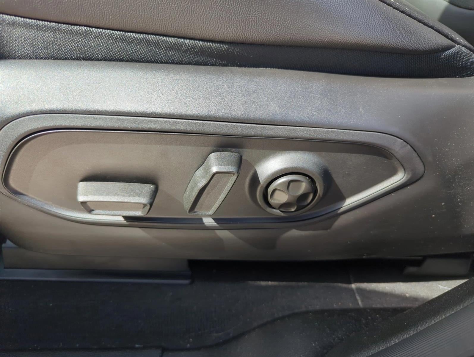 2025 Jeep Grand Cherokee Altitude X 4x2