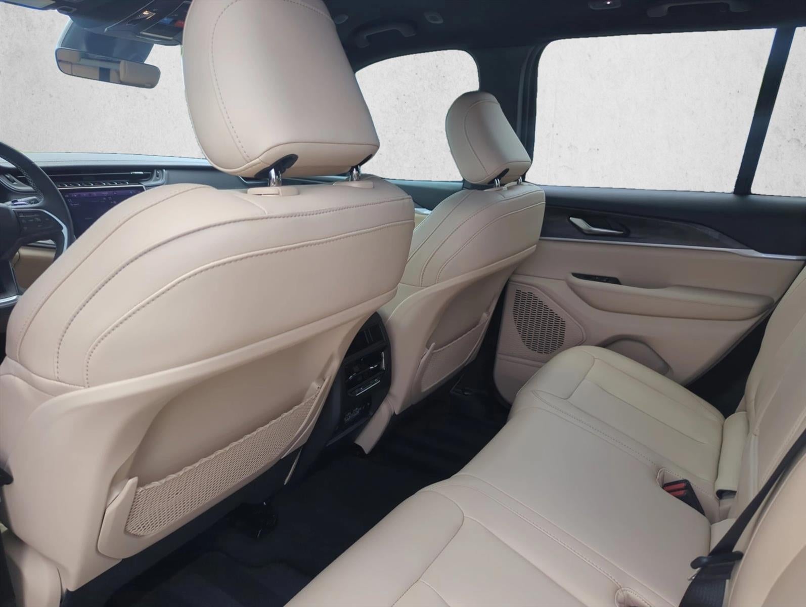 2025 Jeep Grand Cherokee Limited 4x2
