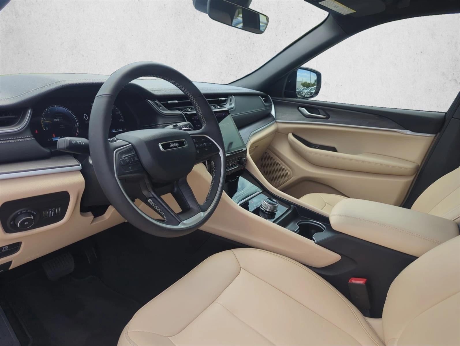 2025 Jeep Grand Cherokee Limited 4x2