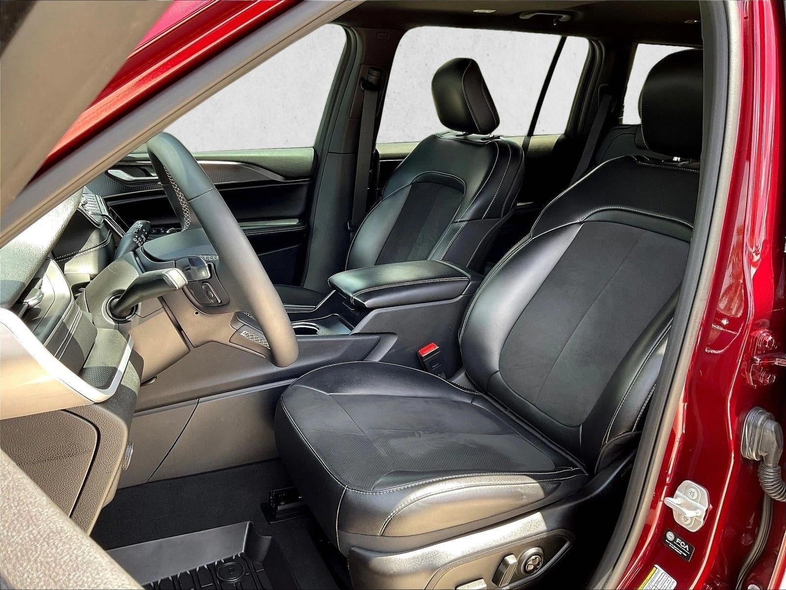 2025 Jeep Grand Cherokee L Altitude X 4x2