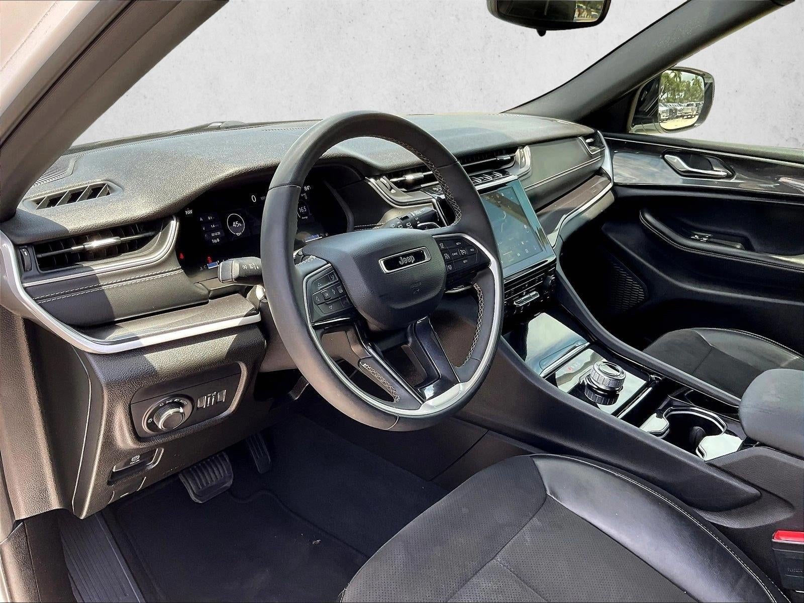 2023 Jeep Grand Cherokee L Altitude 4x2