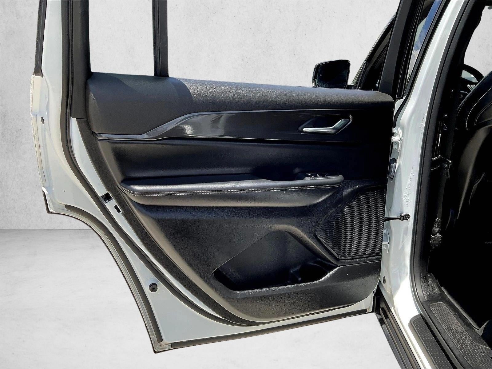 2023 Jeep Grand Cherokee L Altitude 4x2