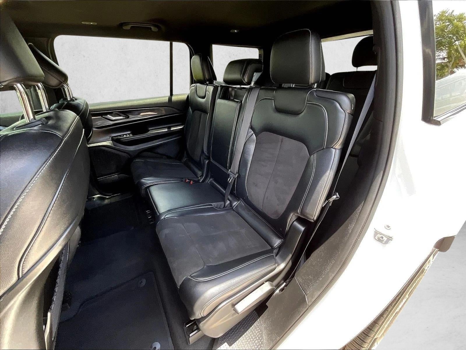 2023 Jeep Grand Cherokee L Altitude 4x2