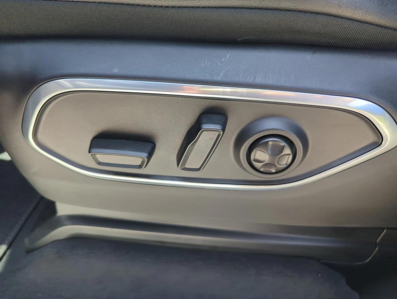 2024 Jeep Wagoneer L 4x2