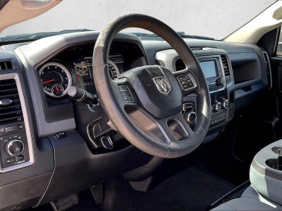 2017 RAM 1500 Express 4x2 Crew Cab 5'7" Box
