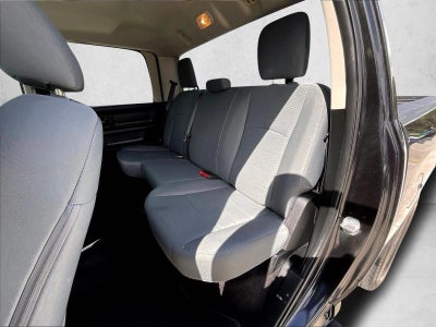 2017 RAM 1500 Express 4x2 Crew Cab 5'7" Box