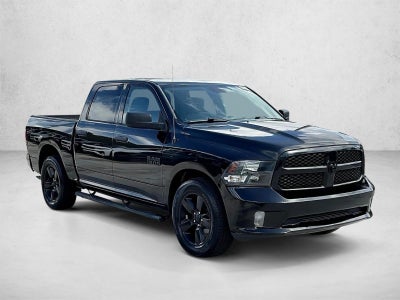 2017 RAM 1500 Express 4x2 Crew Cab 5'7" Box