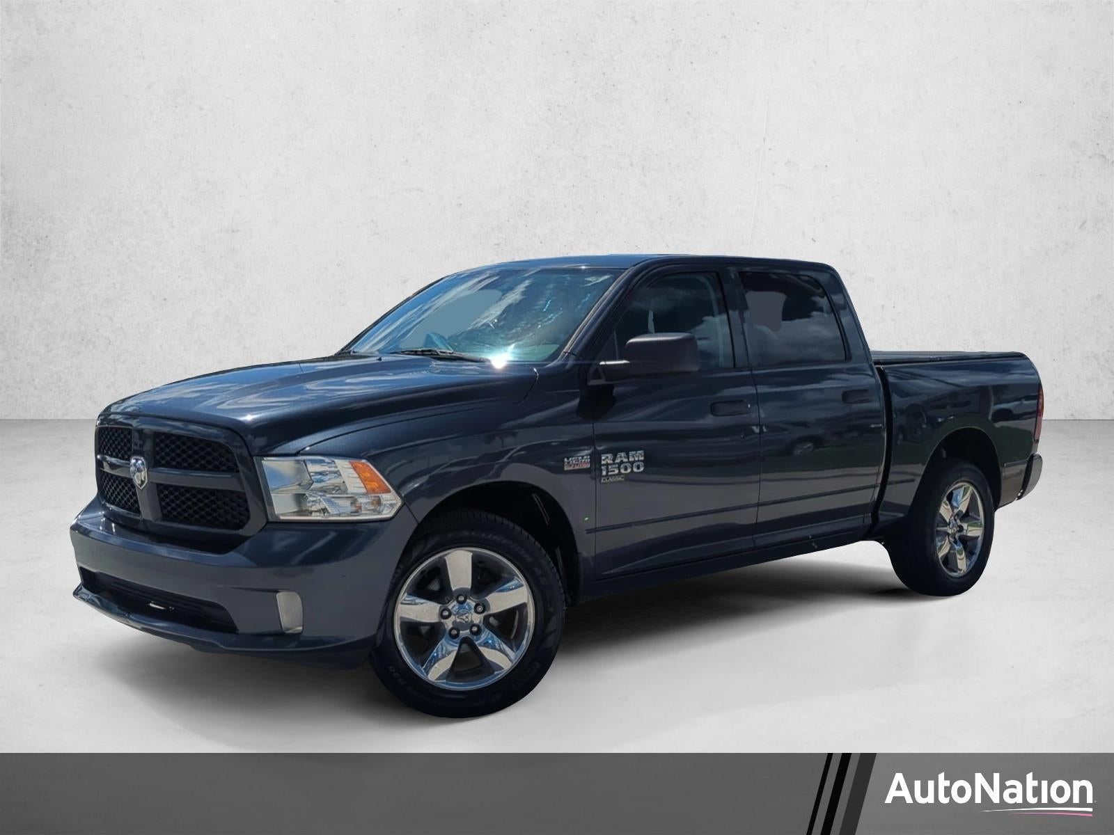 2019 RAM 1500 Classic Express 4x2 Crew Cab 5'7" Box