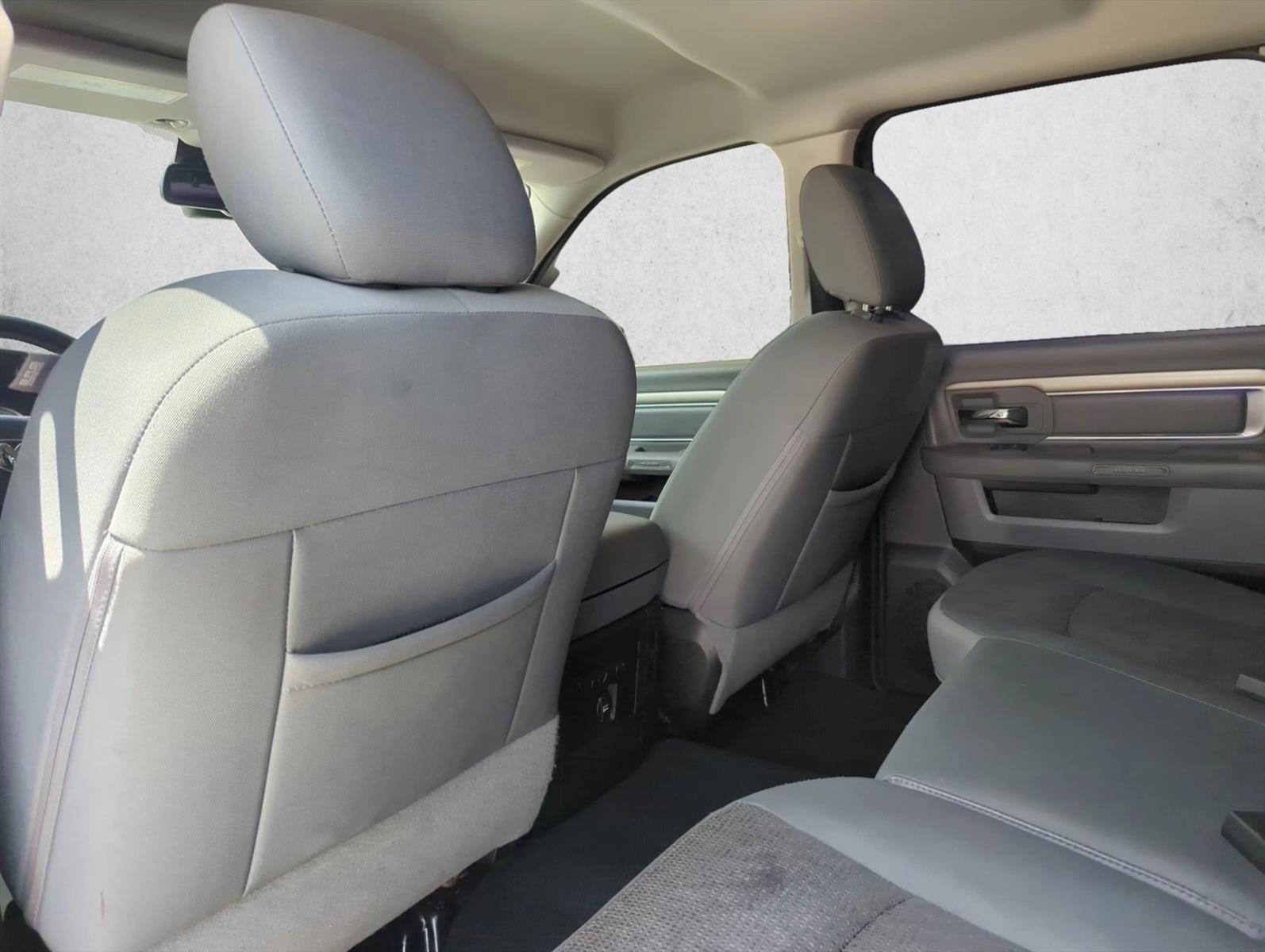 2016 RAM 1500 4WD Crew Cab 5.7 Ft Box Lone Star