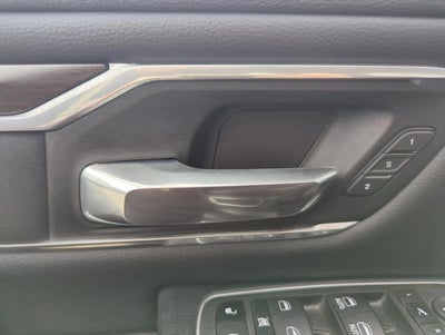 2022 RAM 1500 Laramie 4x2 Crew Cab 5'7" Box
