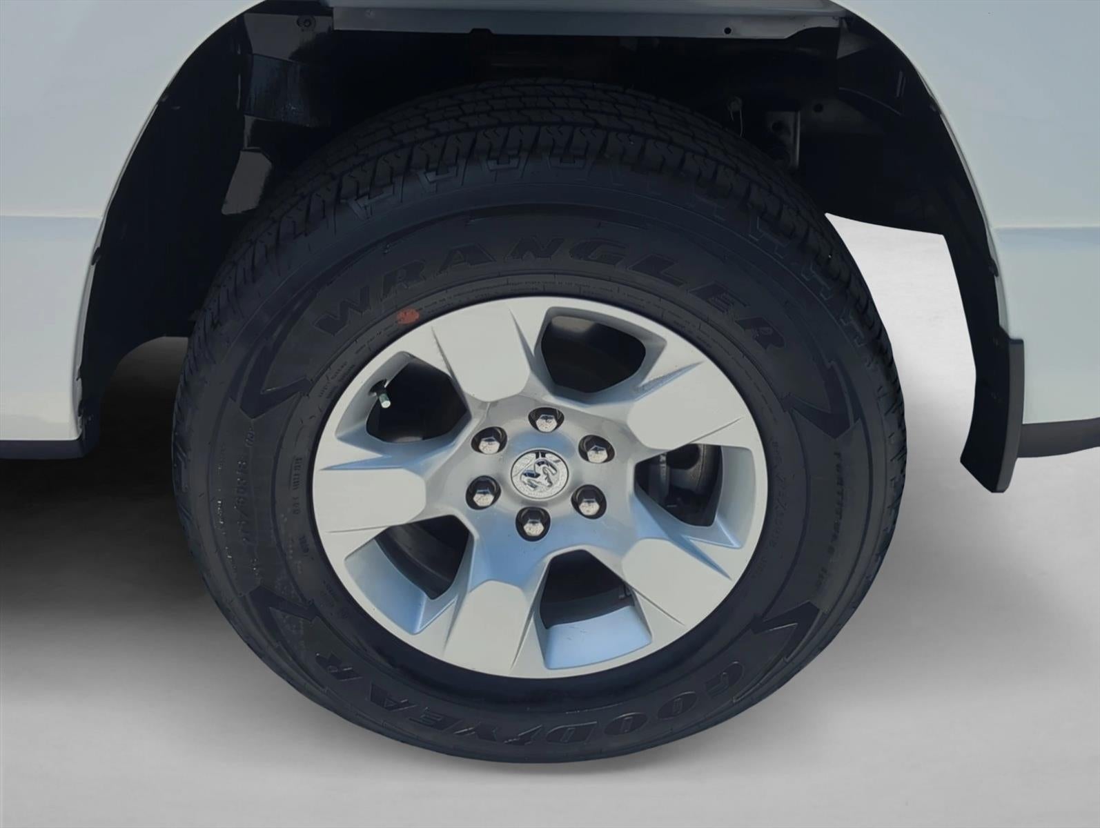 2022 RAM 1500 Big Horn 4x4 Quad Cab 6'4" Box