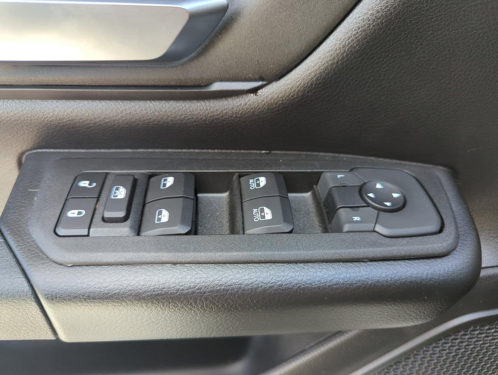 2025 RAM 1500 Tradesman 4x4 Quad Cab 6'4" Box