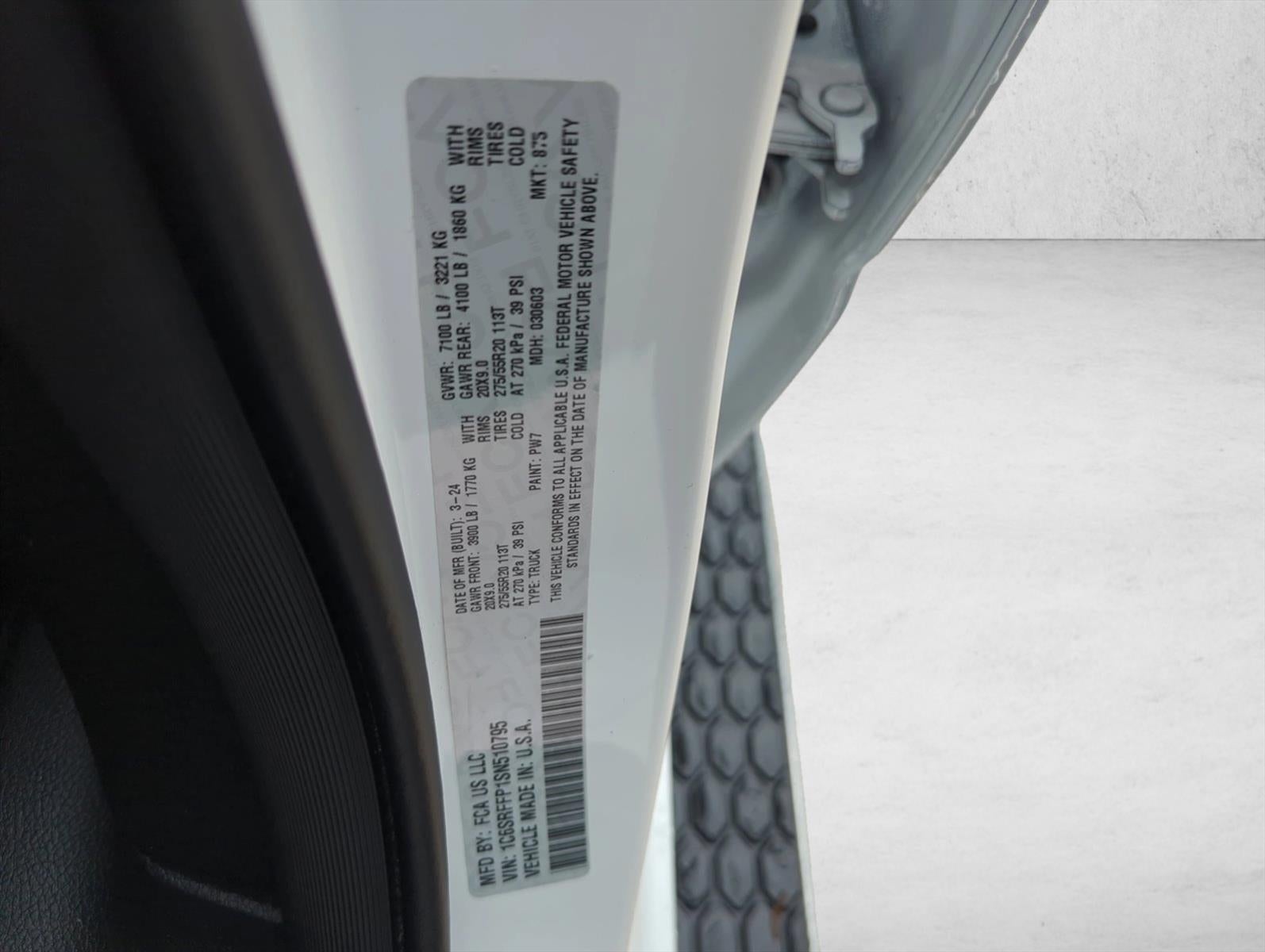 2025 RAM 1500 Big Horn 4x4 Crew Cab 5'7" Box