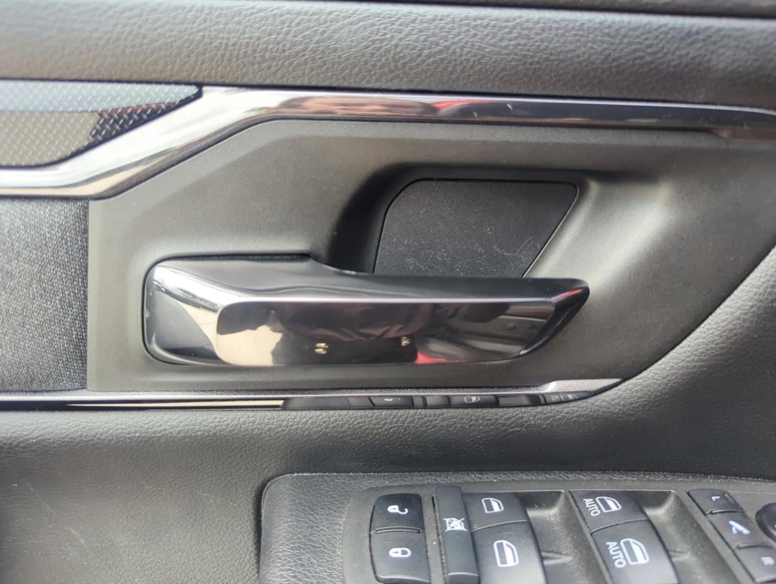 2021 RAM 1500 Big Horn 4x4 Crew Cab 5'7" Box