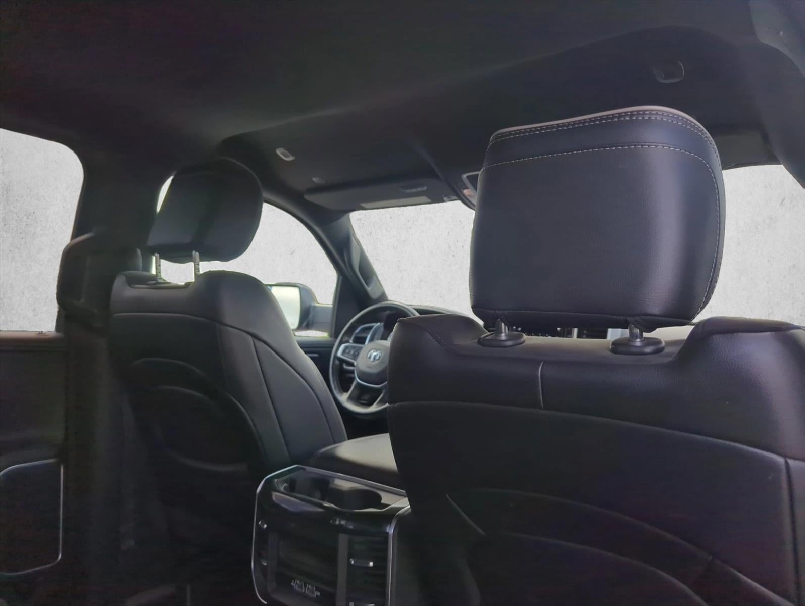 2020 RAM 1500 Laramie 4x4 Crew Cab 5'7" Box