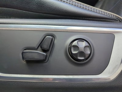 2020 RAM 1500 Laramie 4x4 Crew Cab 5'7" Box