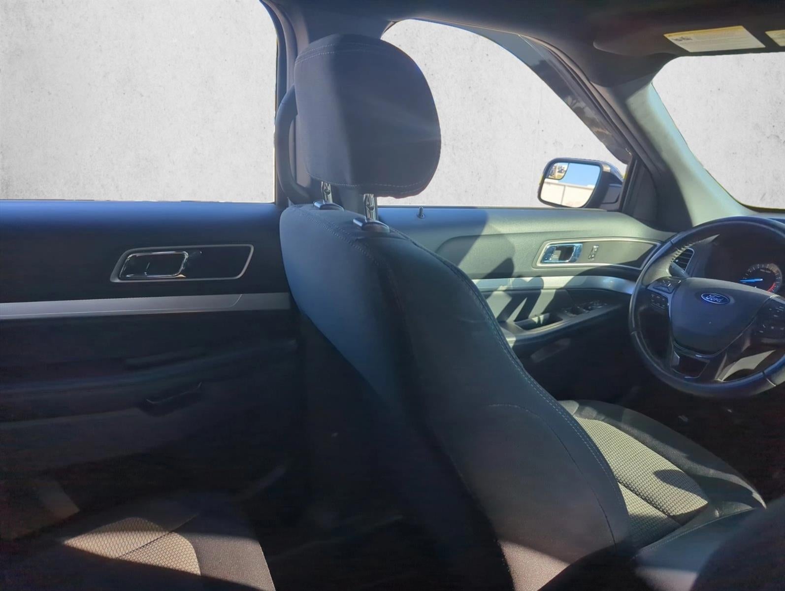 2017 Ford Explorer XLT FWD