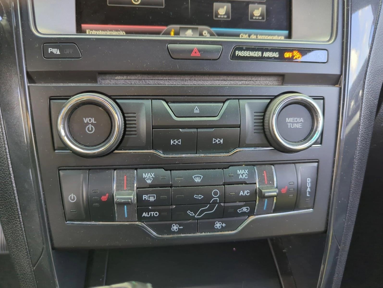 2016 Ford Explorer 4WD 4dr XLT