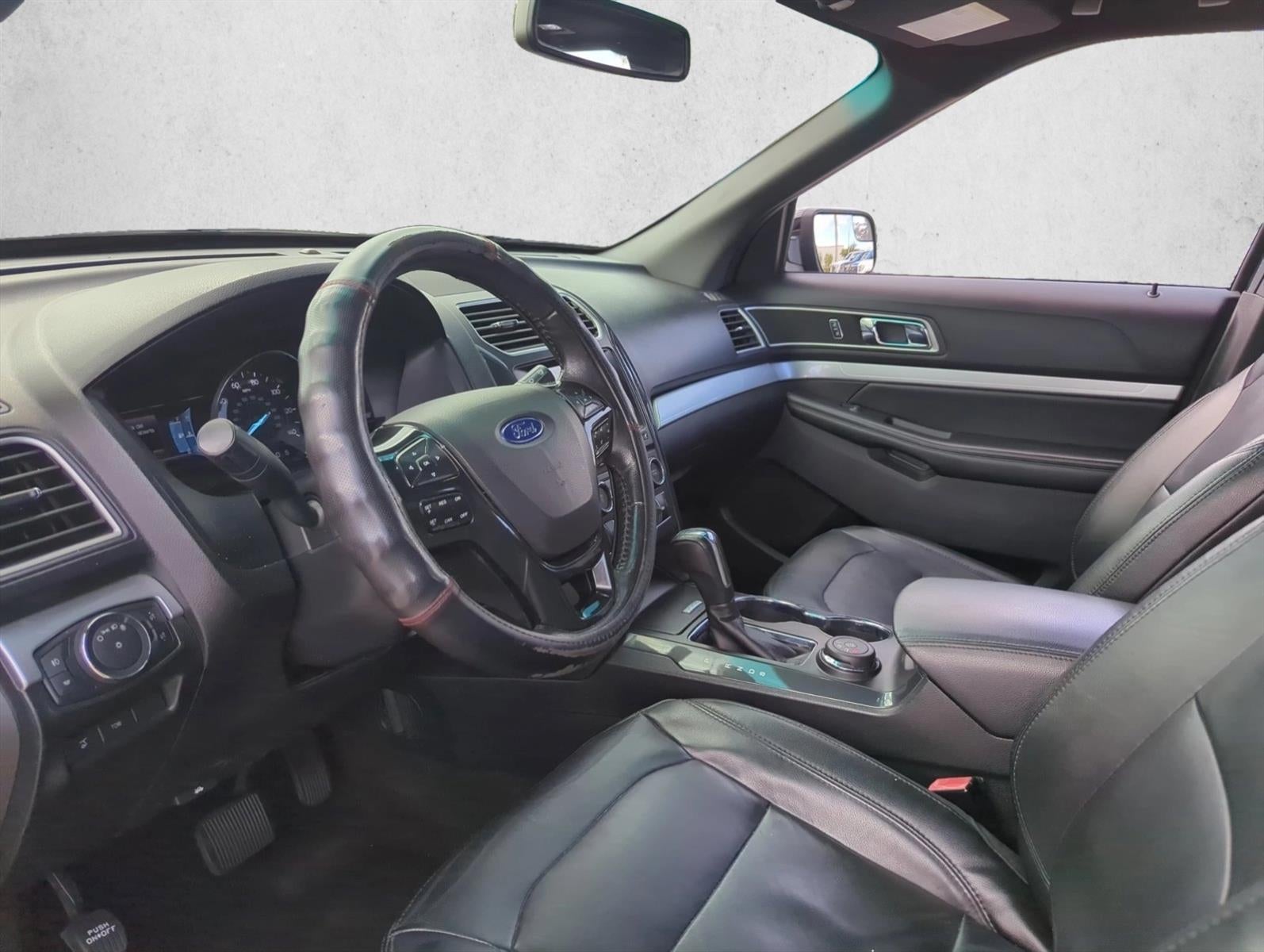 2016 Ford Explorer 4WD 4dr XLT