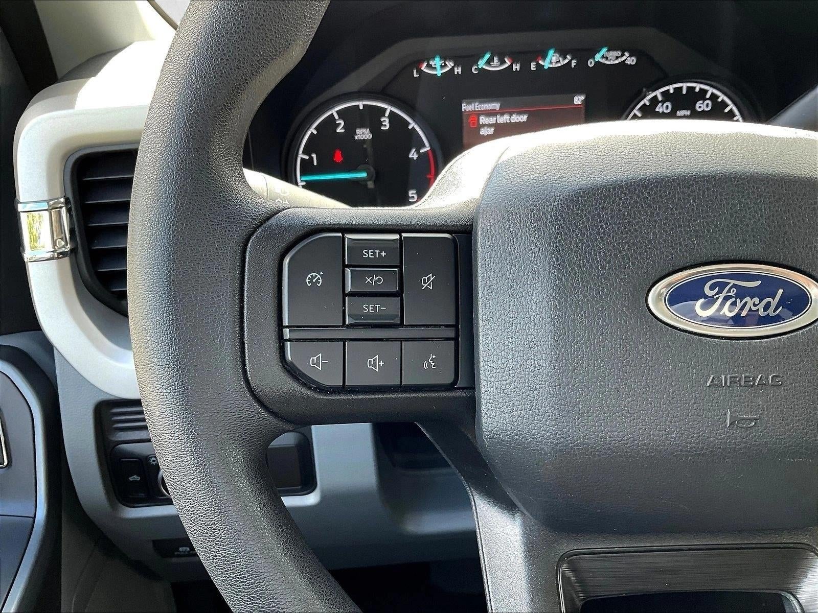 2026 Ford Super Duty F-350 DRW XLT 4WD Crew Cab 8' Box