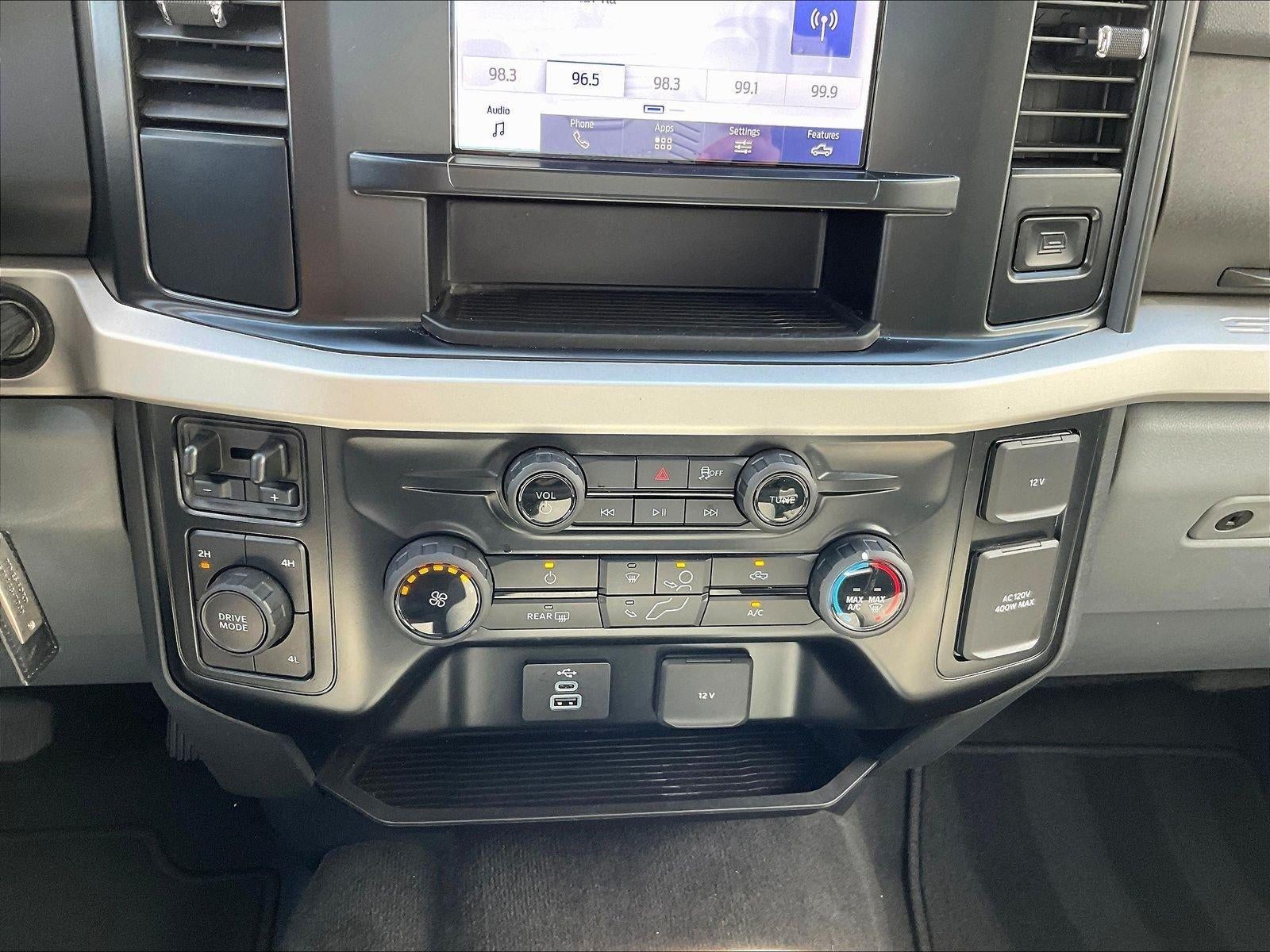 2026 Ford Super Duty F-350 DRW XLT 4WD Crew Cab 8' Box