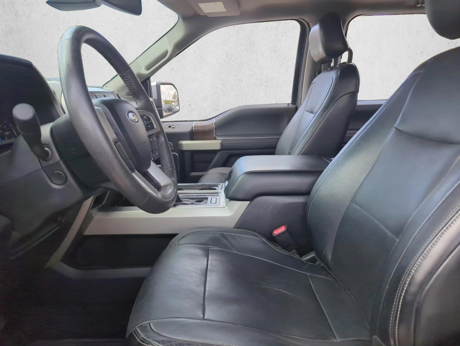 2015 Ford F-150 4WD SuperCrew 5-1/2 Ft Box Lariat