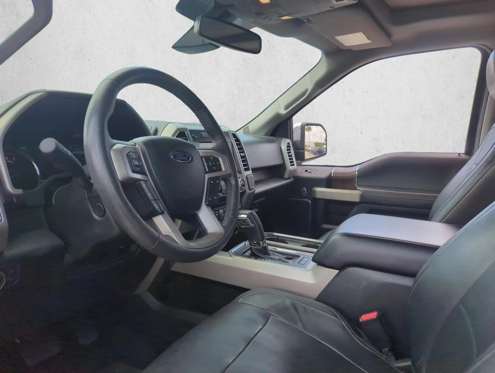 2015 Ford F-150 4WD SuperCrew 5-1/2 Ft Box Lariat