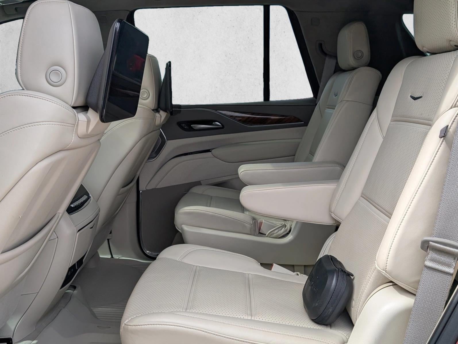 2023 Cadillac Escalade 4WD Sport Platinum