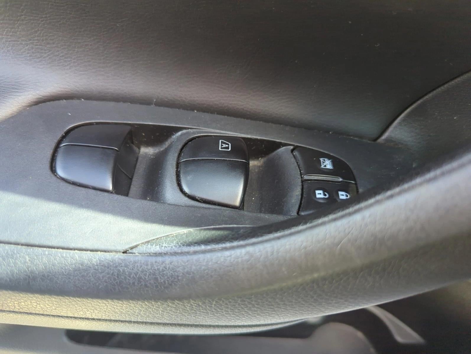 2016 Nissan Altima 4dr Sdn I4 2.5 SR