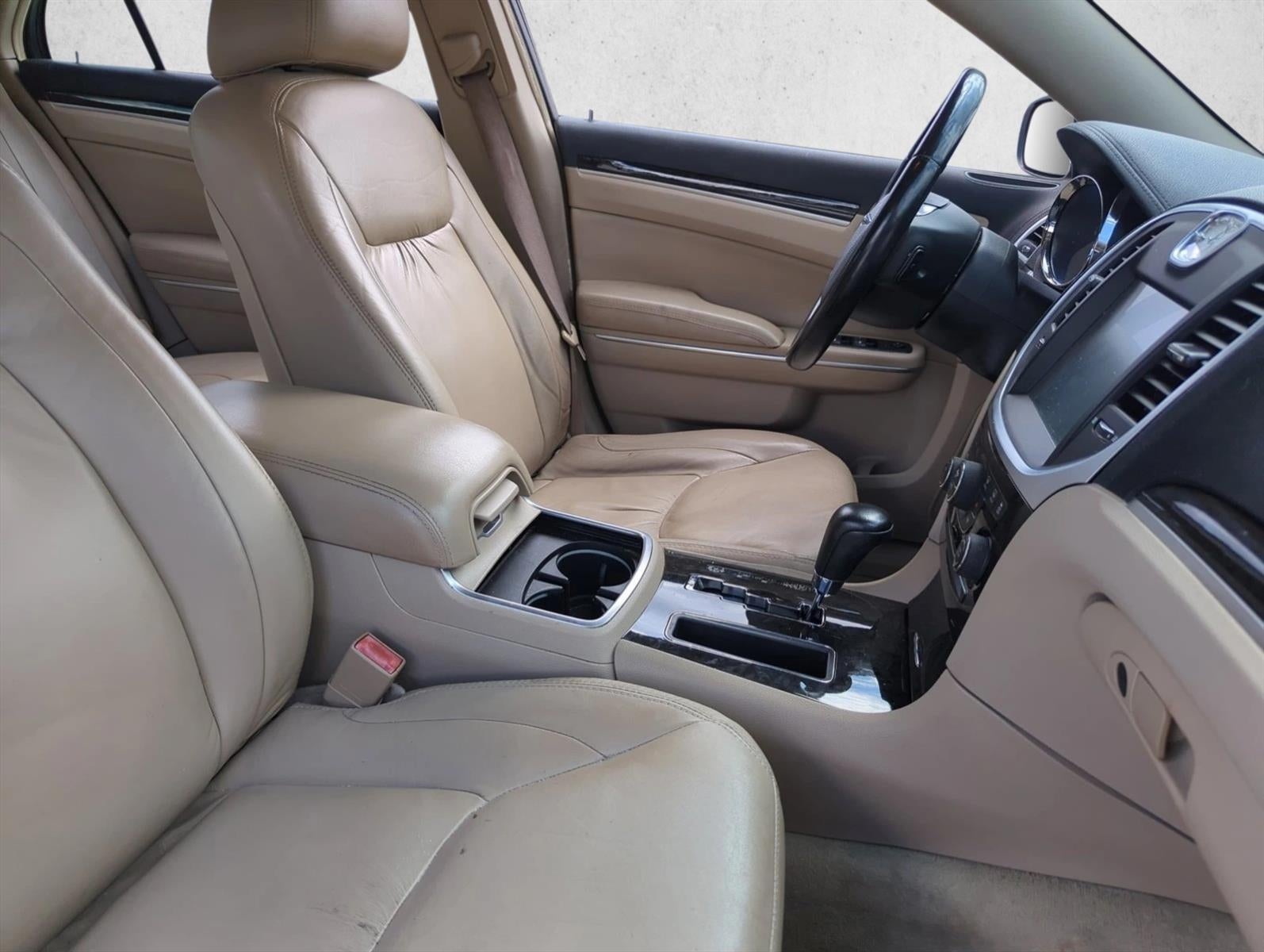 2011 Chrysler 300 4dr Sdn Limited RWD