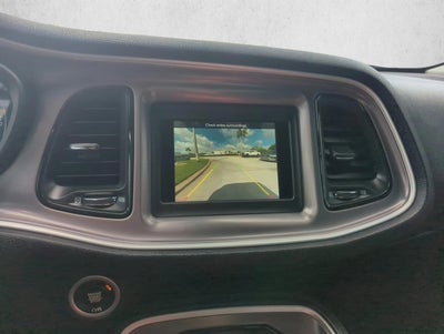 2022 Dodge Challenger SXT RWD