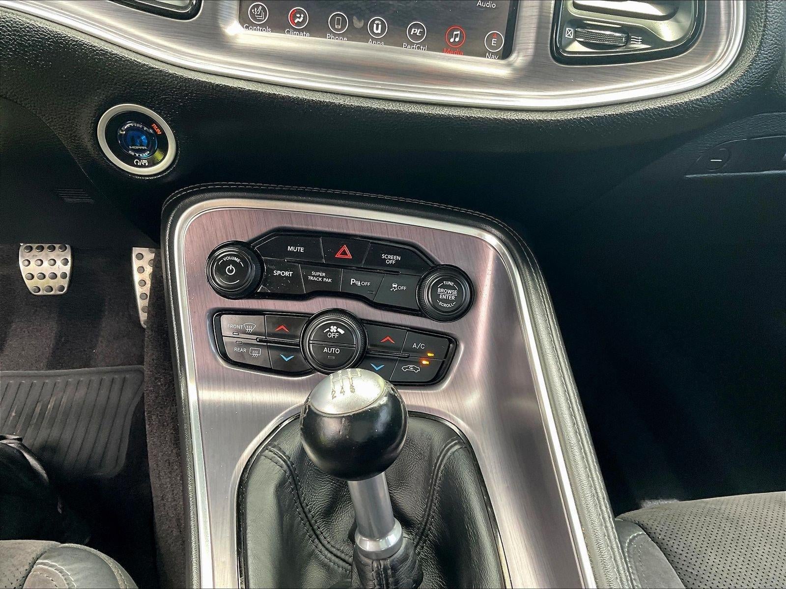 2017 Dodge Challenger 392 Hemi Scat Pack Shaker Coupe