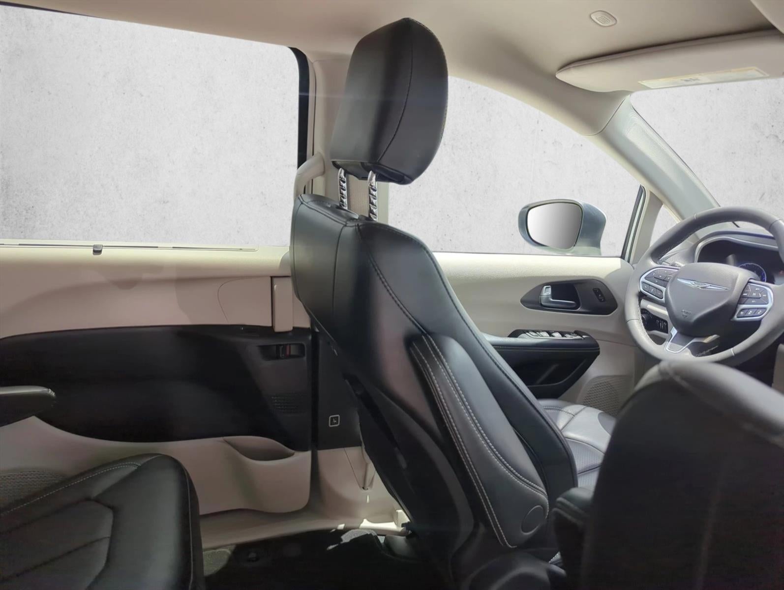 2023 Chrysler Pacifica Touring L FWD